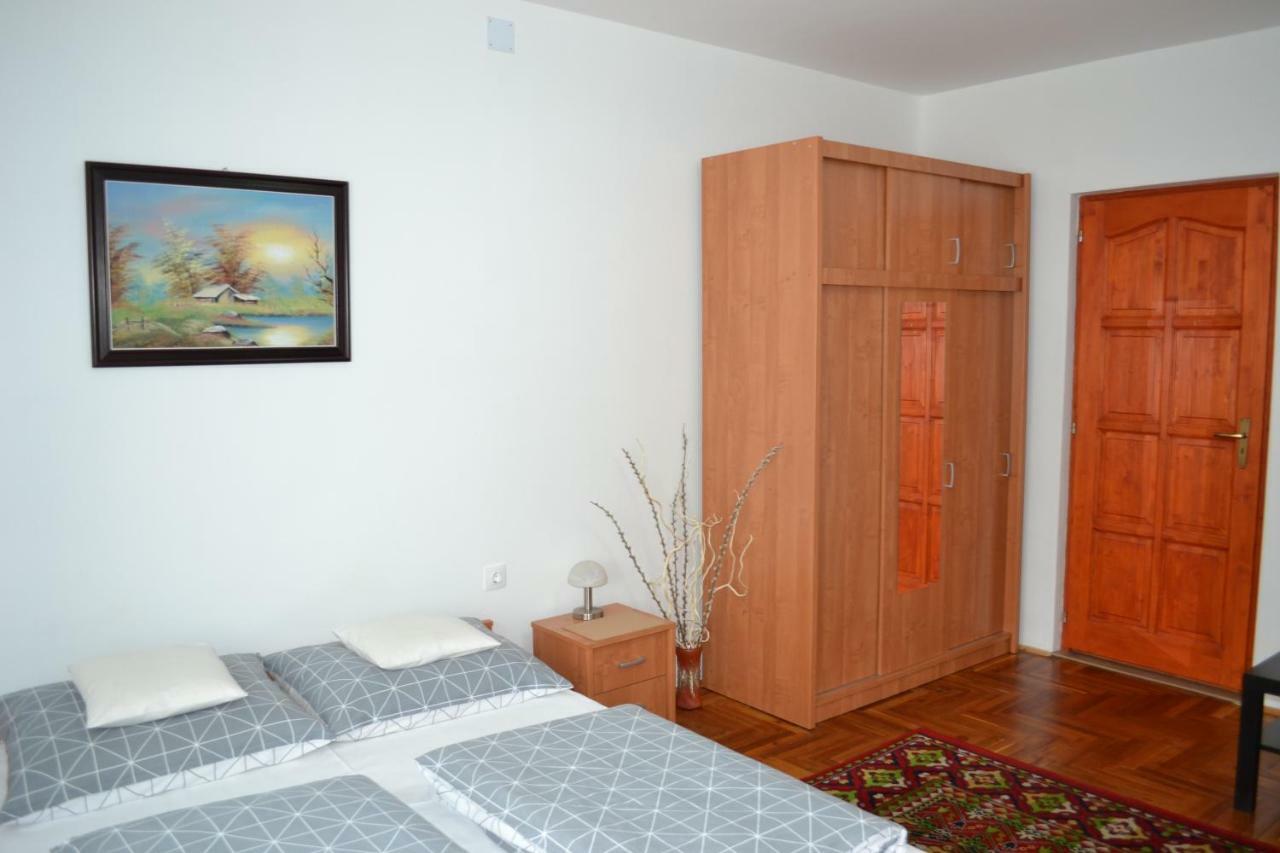 Liliom Apartman Gyula Luaran gambar